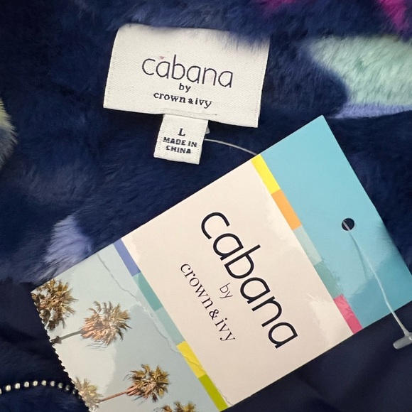 Crown & Ivy blue plush bomber jacket with multicolor star print Size Large - Picture 8 of 8